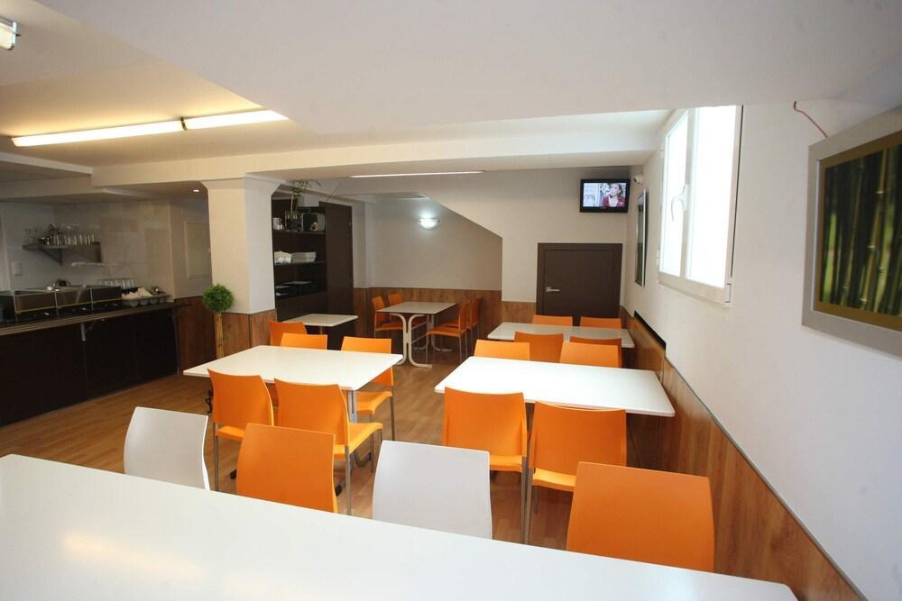 Hostal Vitorina Soria Ngoại thất bức ảnh