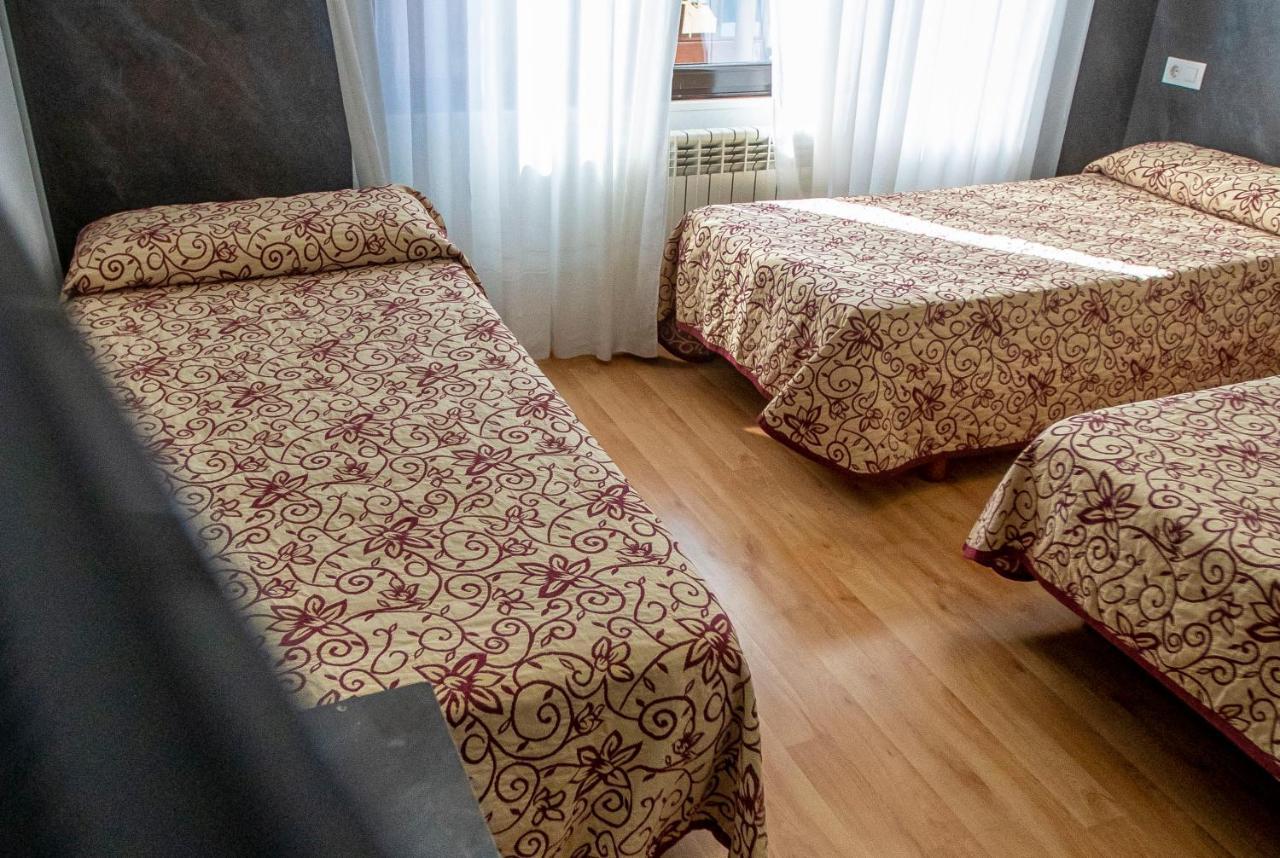 Hostal Vitorina Soria Ngoại thất bức ảnh