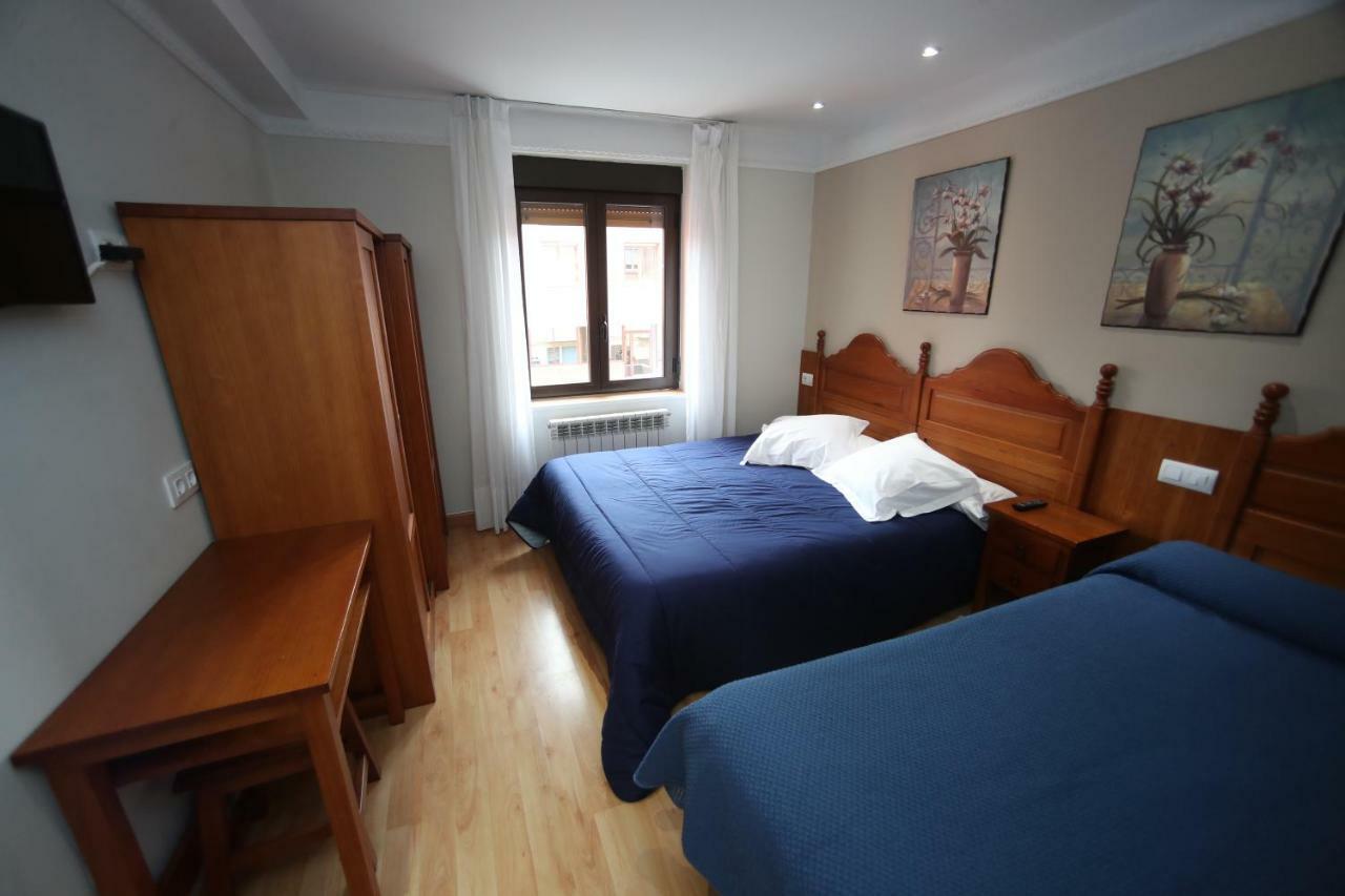 Hostal Vitorina Soria Ngoại thất bức ảnh