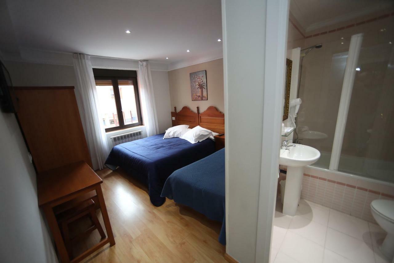 Hostal Vitorina Soria Ngoại thất bức ảnh