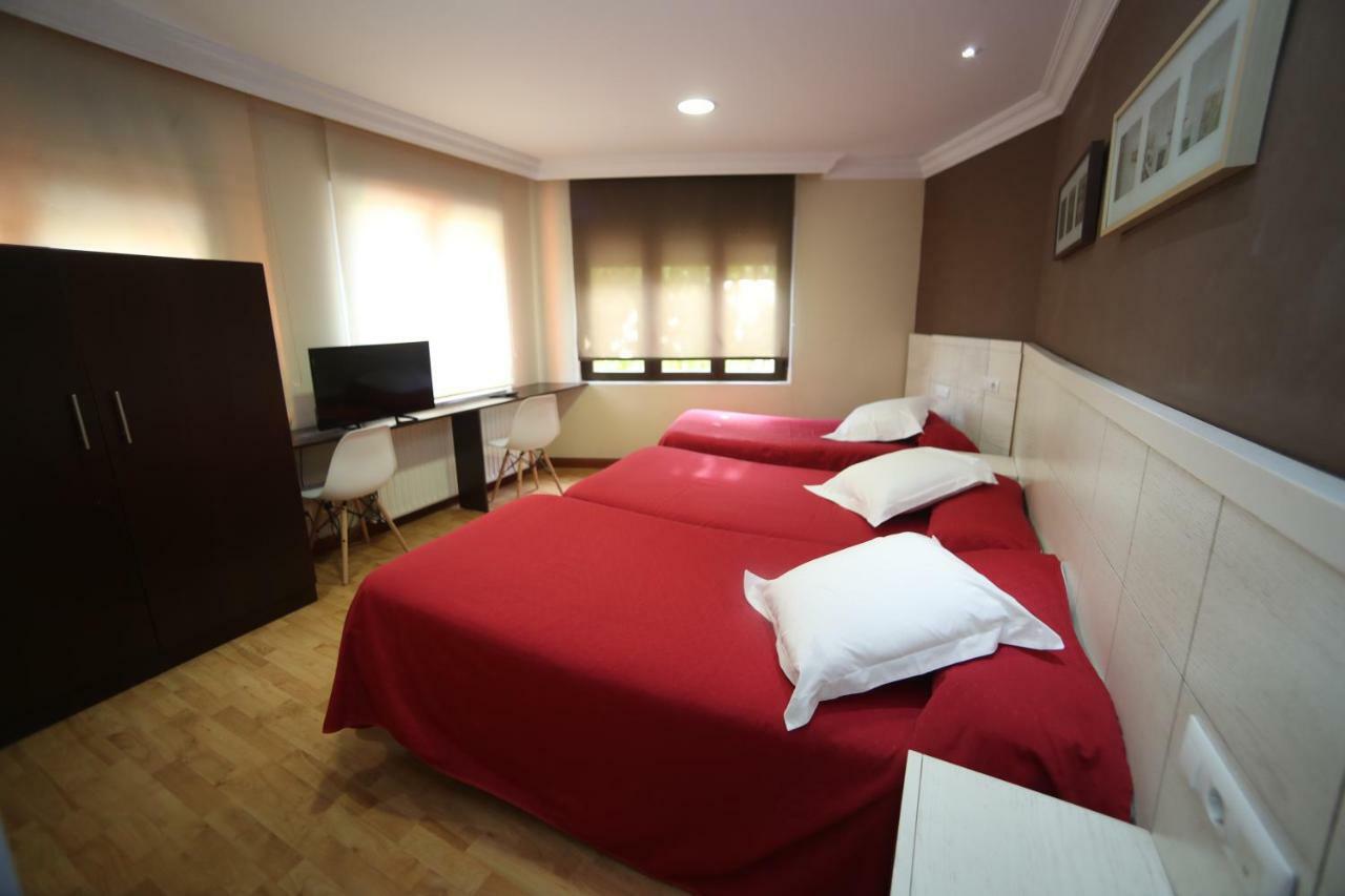 Hostal Vitorina Soria Ngoại thất bức ảnh