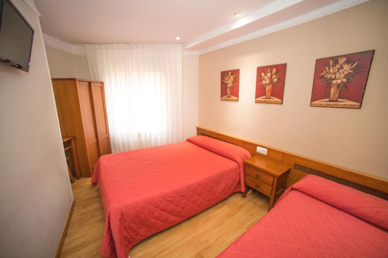 Hostal Vitorina Soria Ngoại thất bức ảnh
